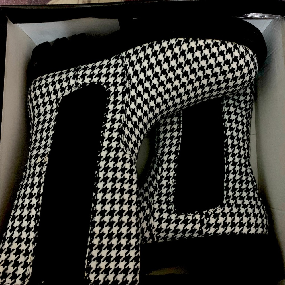 Houndstooth Chucky Chelsea Boots